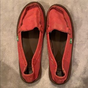 Sanuk slip on shoes